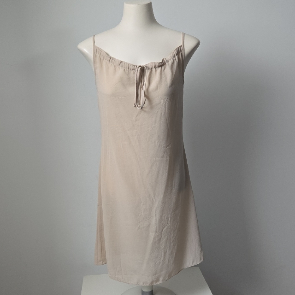 4/$20 ❤️ 90s Style Slip with tie neckline (S)